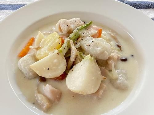 かぶと鶏肉の塩麹シチュー