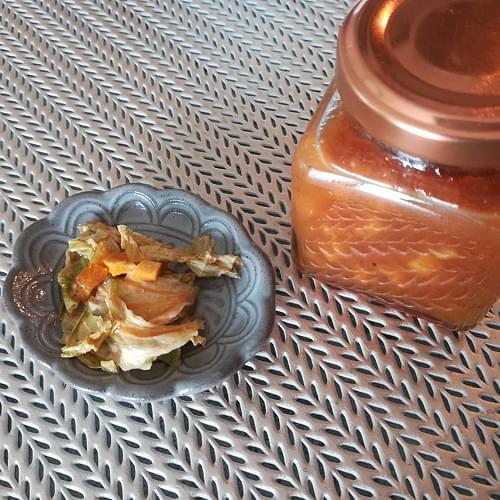 次郎柿のフルーツソースと乾燥野菜